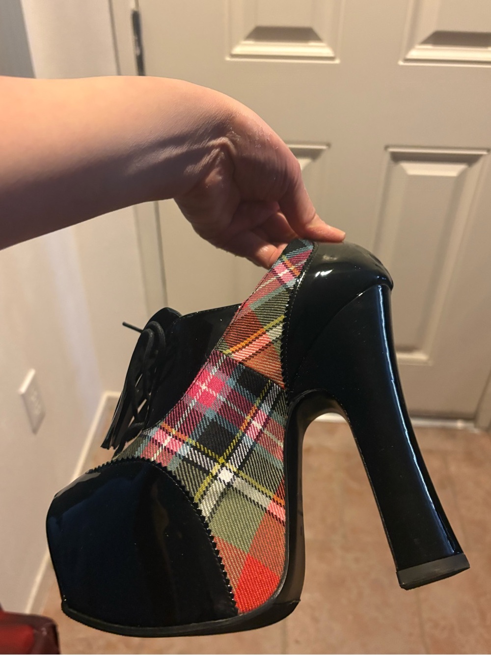 Vivienne Westwood Black Patent Platform Heels with Multicolor Tartan Wool - Picture 8 of 14